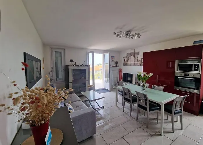 Apartament Duplex A 500 M De La *